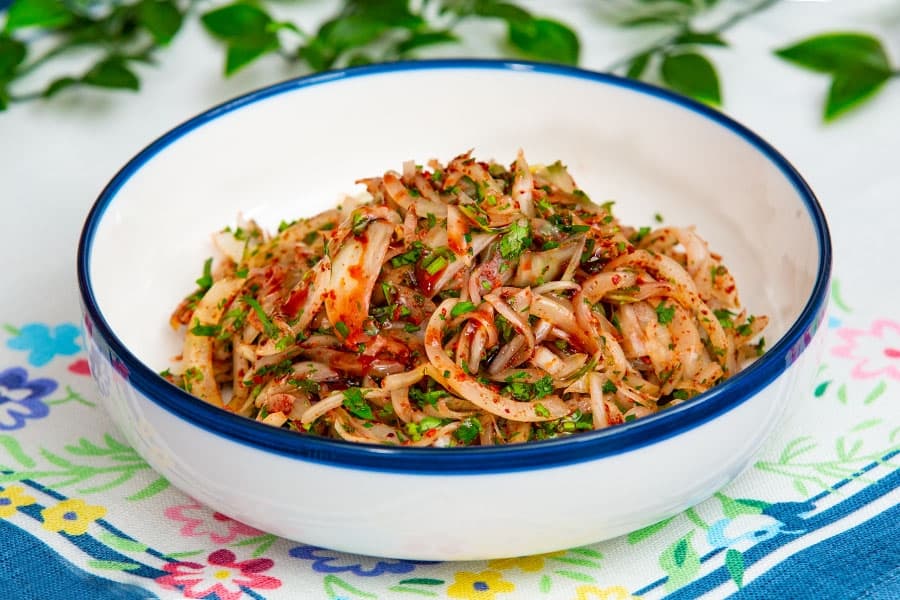 Soğan salatı